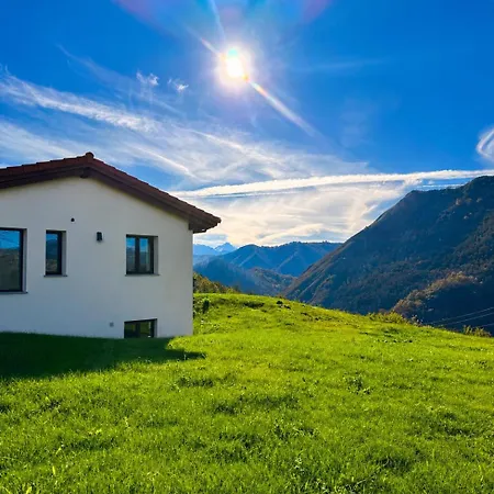 Сasa de vacaciones Picos De Europa Views, New House In Cangas De Onis *